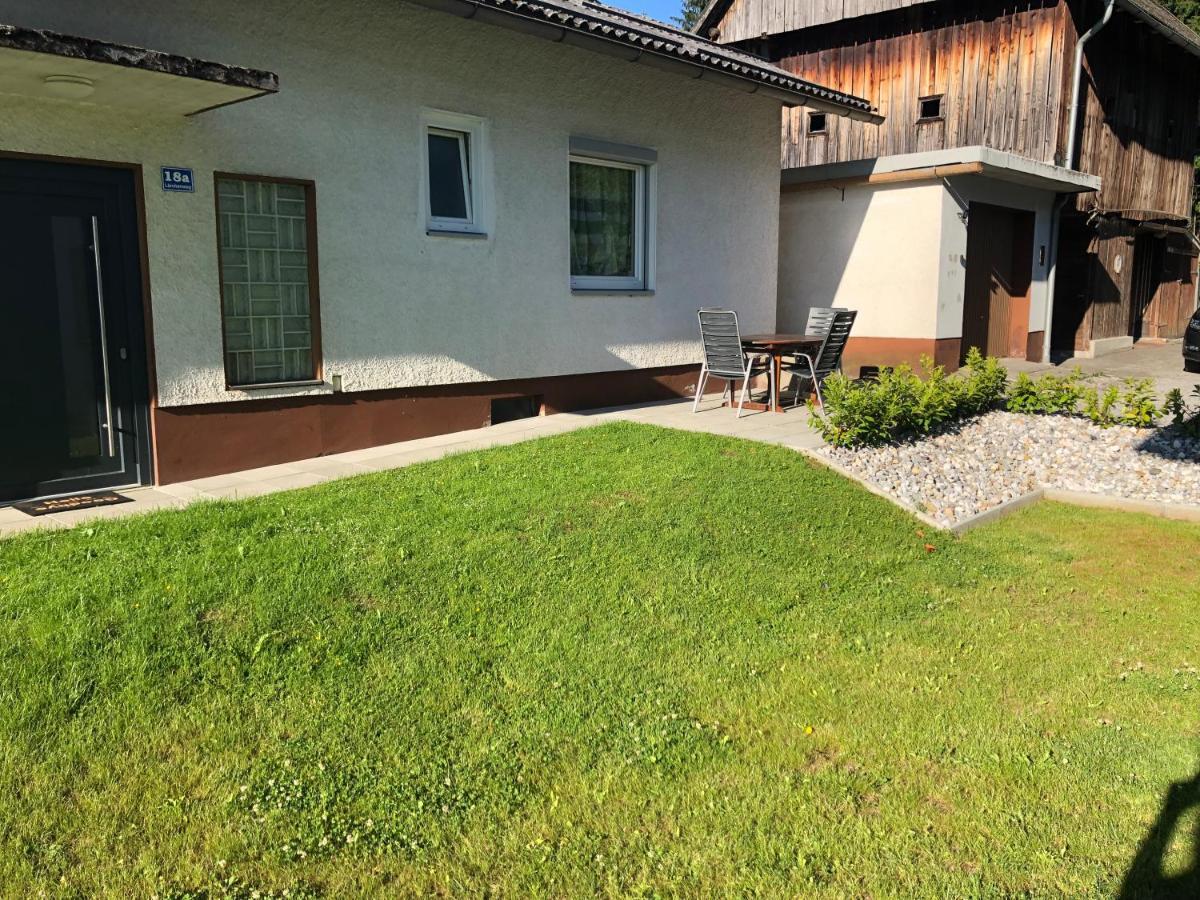 Ferienhaus Rafaela Mit Privatstrand Lägenhet Ledenitzen Exteriör bild